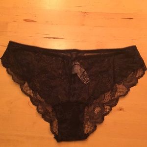 NWT Victoria’s Secret Tanga M
